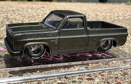 Custom 1/64 Hot Wheels 1983 Chevy Silverado Truck Diecast — Hand-Painted Custom